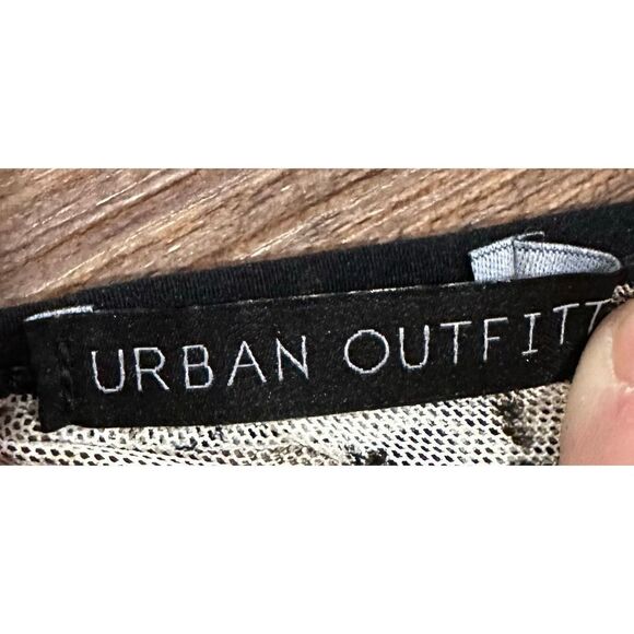 Urban Outfitters Sheer Snake Print Crop Tank Top sz large - Picture 3 of 9